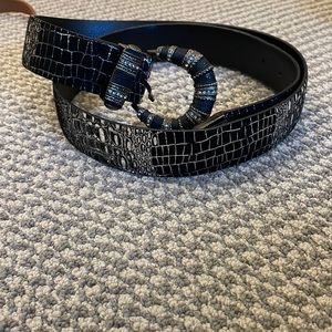 Chicos black and silver belt